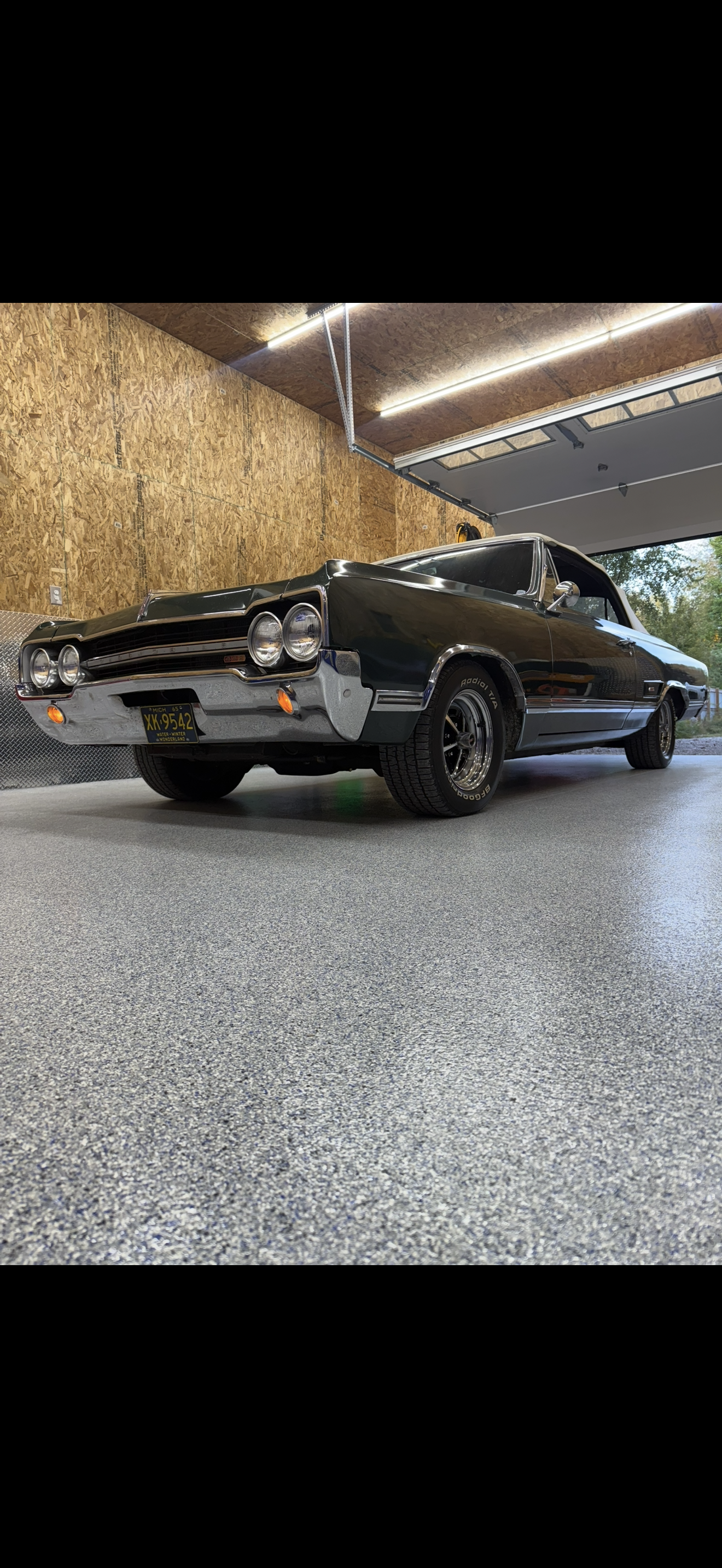 Real Deal Automotive's Oldsmobile 442 classic muscle car
